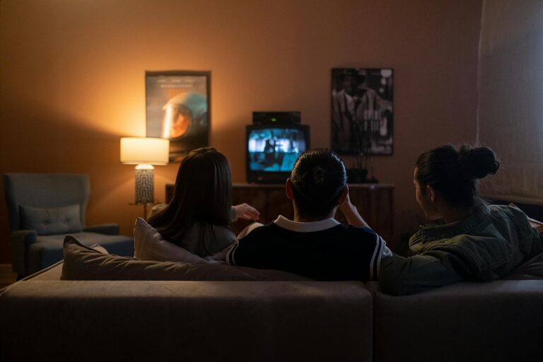Tips for Hosting a Cozy Movie Night at Home